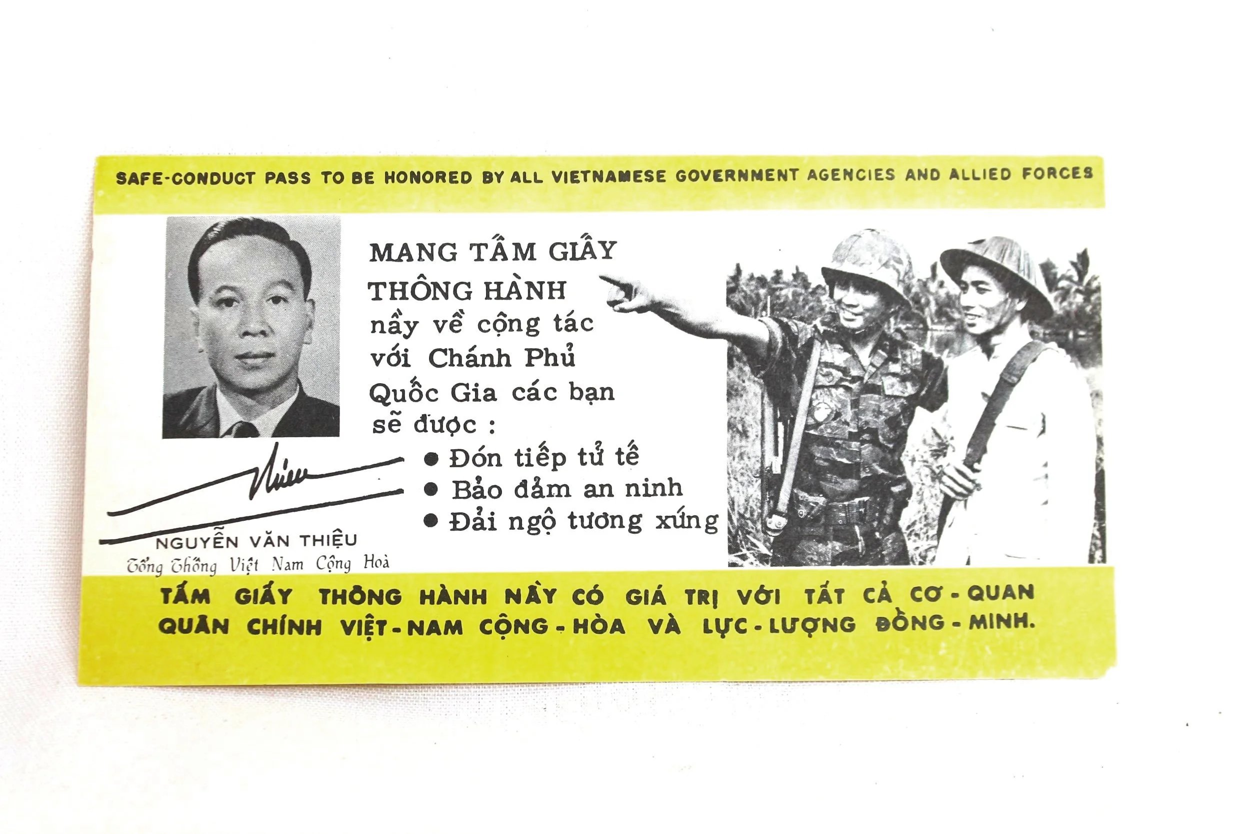 VIETNAM WAR Safe Conduct Pass Giay Thong-Hanh — image 2