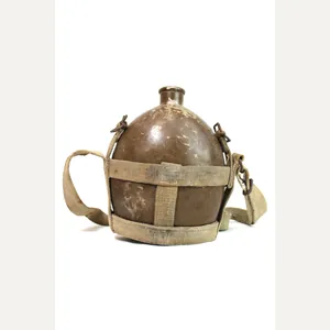 WW2 JAPANESE CANTEEN AND STRAP