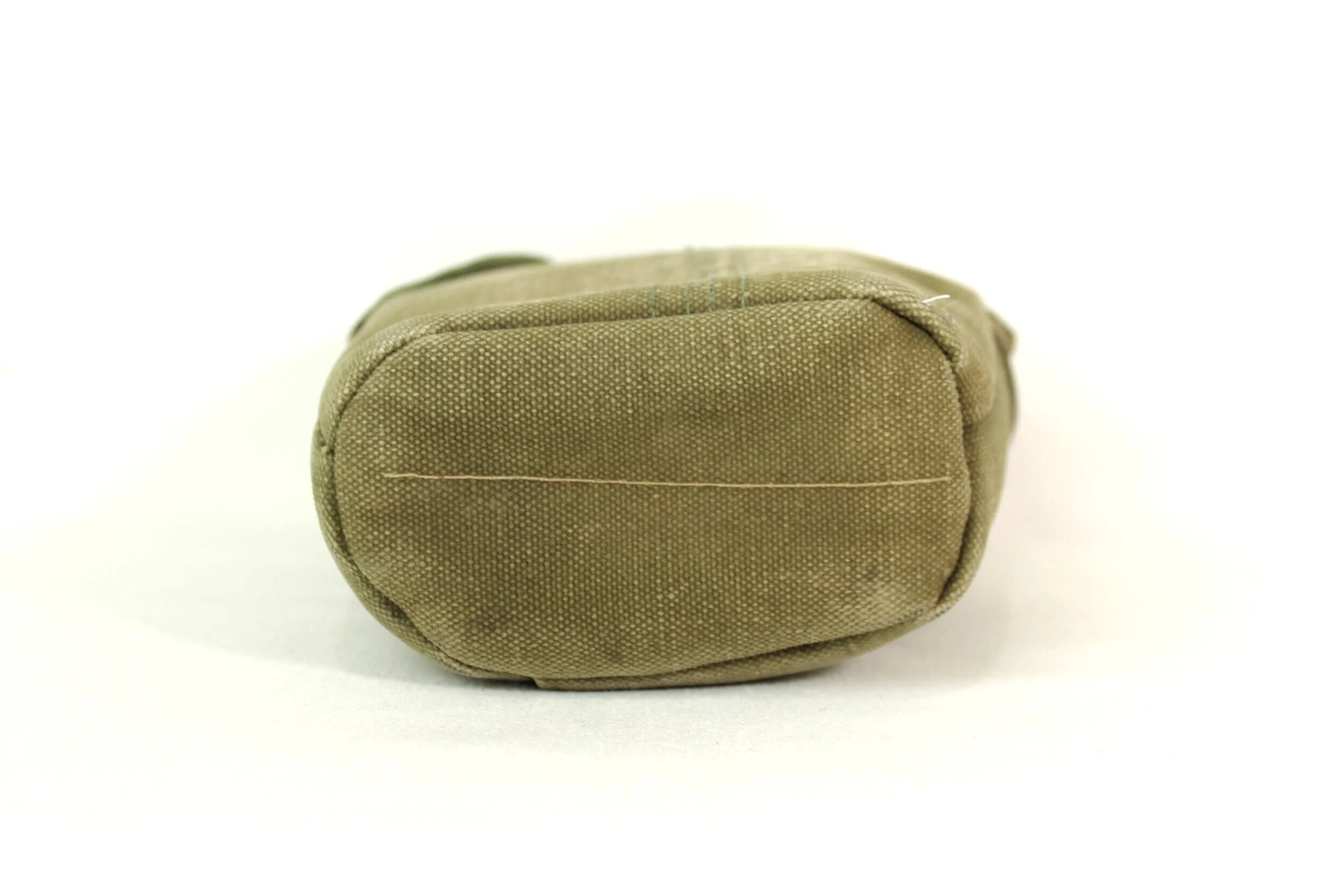 US EARLY WW2 CANTEEN COVER AND POST WAR CANTEEN — image 3
