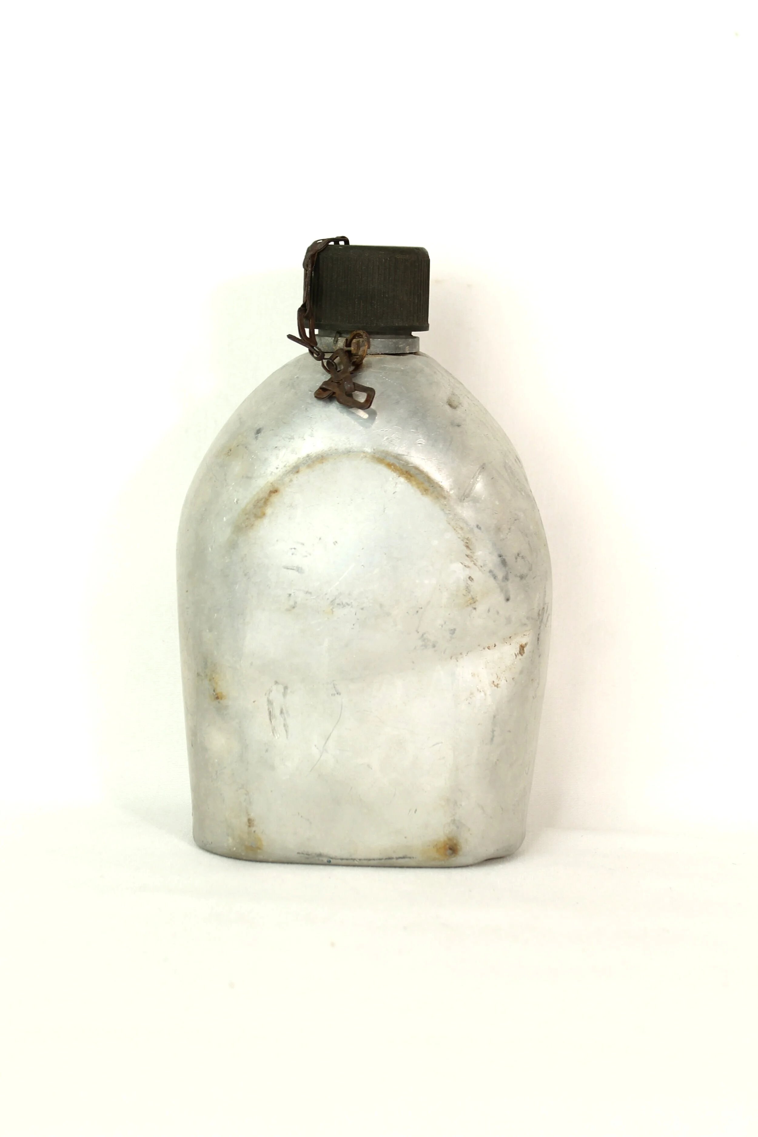 US EARLY WW2 CANTEEN COVER AND POST WAR CANTEEN — image 4