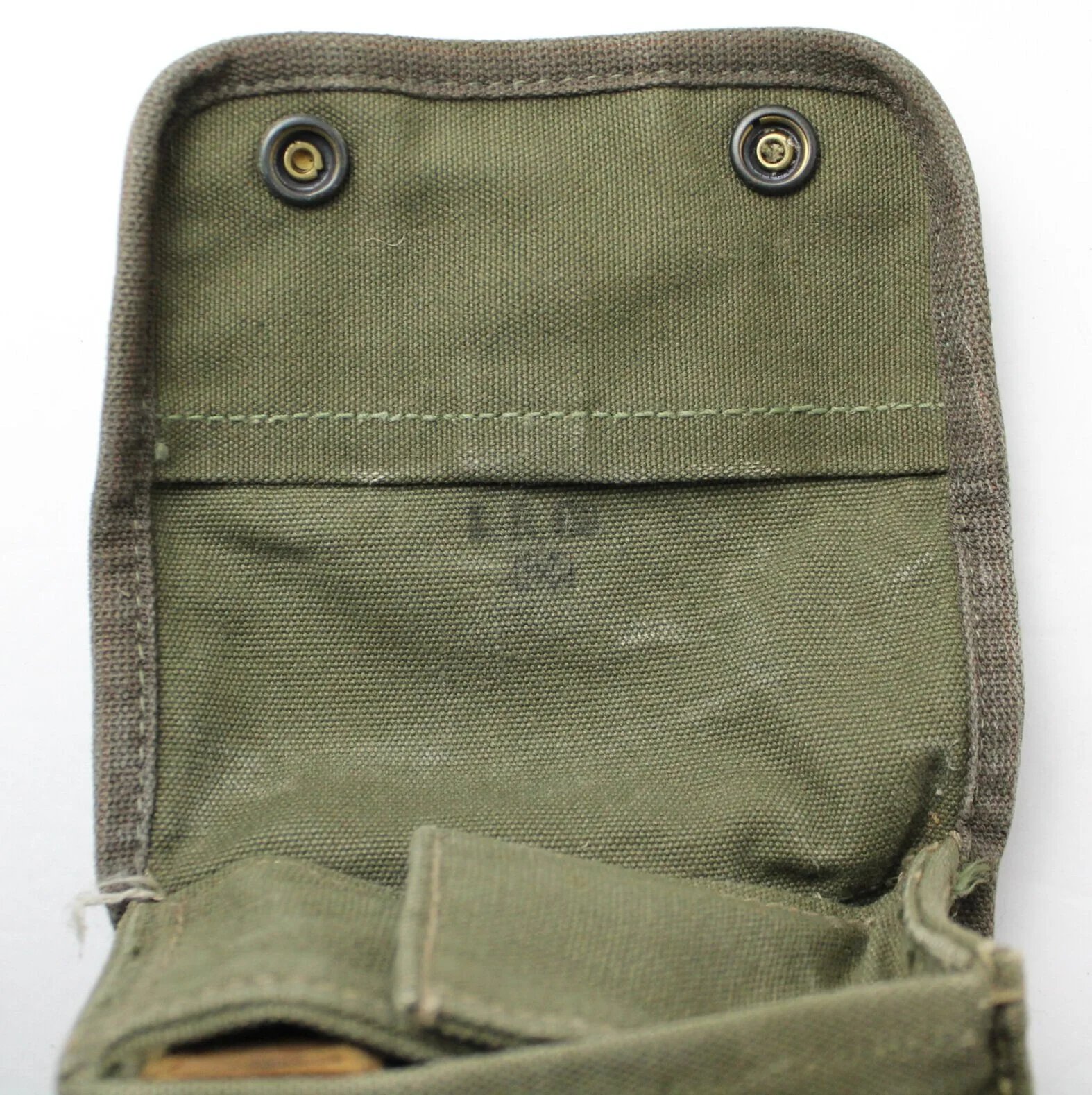 1945 US Army Jungle First Aid Kit Pouch with Original Contents — image 6