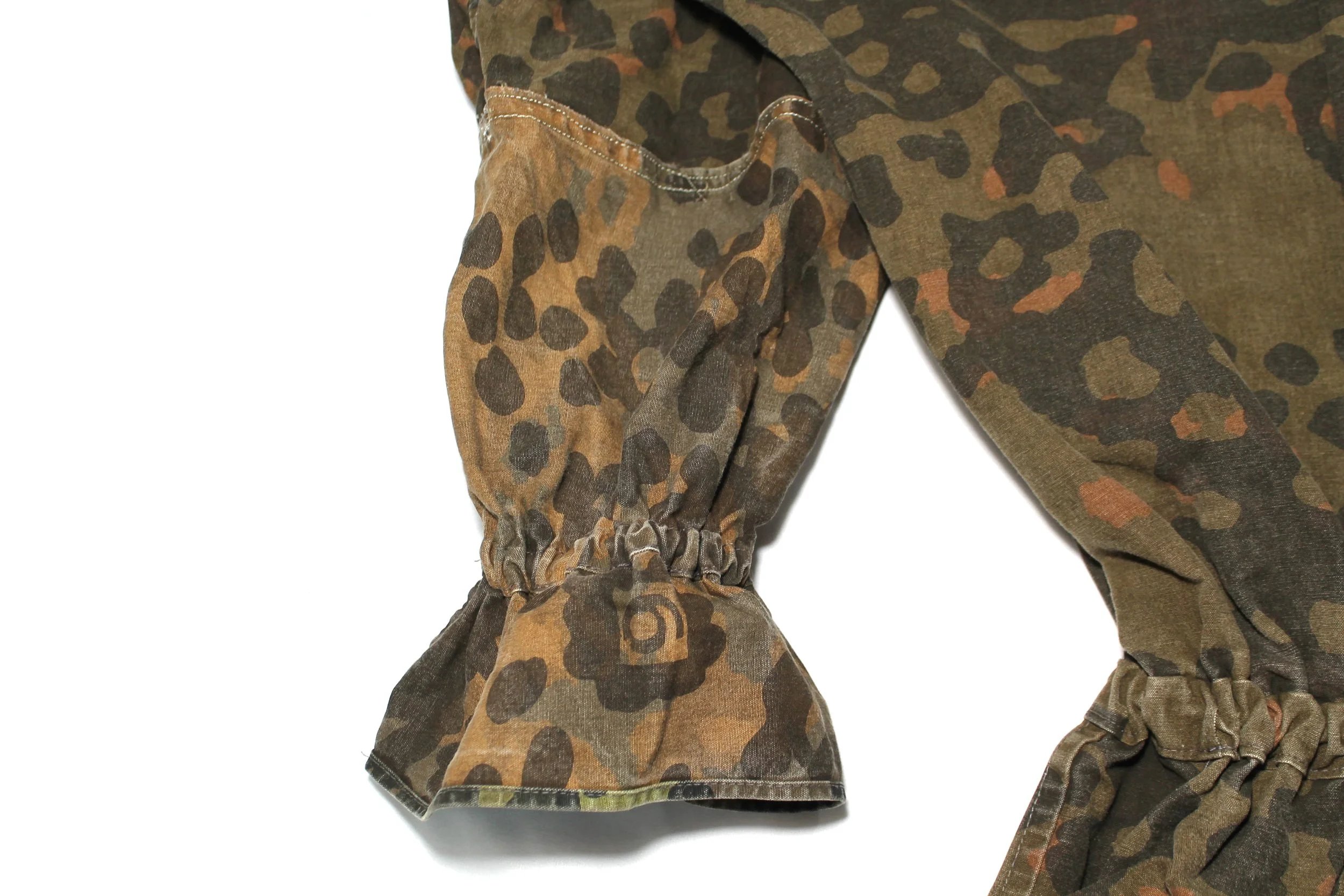 Reproduction Custom One Of a Kind Mixed Sleeves SM Wholesale Waffen SS Type I Late 3/4 Overprint camouflage Variant Smock With Late 5/6 Overprint Sleeves — image 10