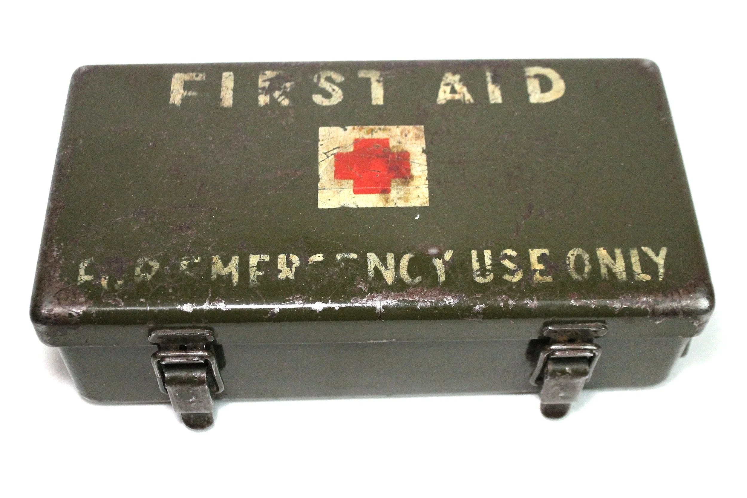 WW2 US Army Jeep Vehicle Emergency First Aid Kit Metal Box — image 2