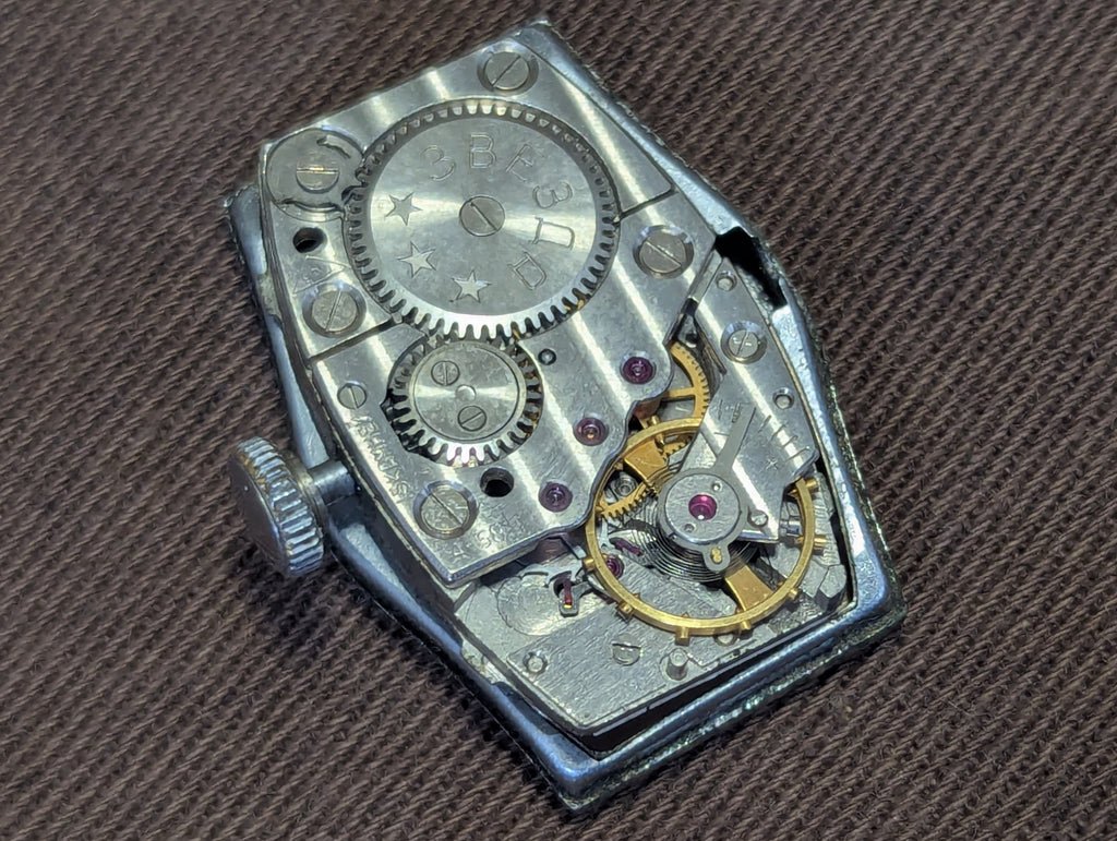 Post War Small Soviet Watch WORKING (Bad Strap) — image 9