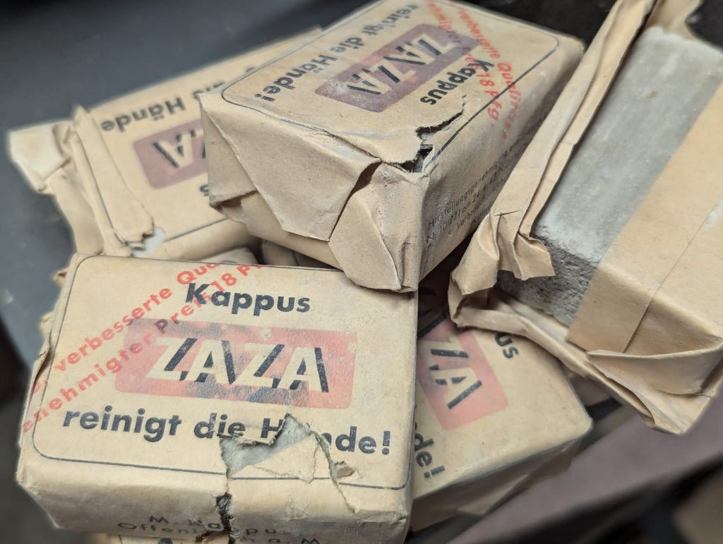 Original Zaza Hand Soap 1942 — image 11