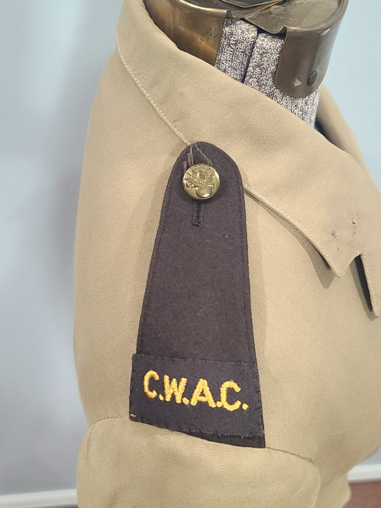 CWAC Canadian WAC Uniform: Jacket and Skirt(B-34' W-24.5' H-34') — image 12