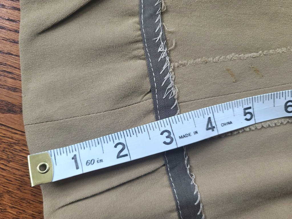 CWAC Canadian WAC Uniform: Jacket and Skirt(B-34' W-24.5' H-34') — image 34