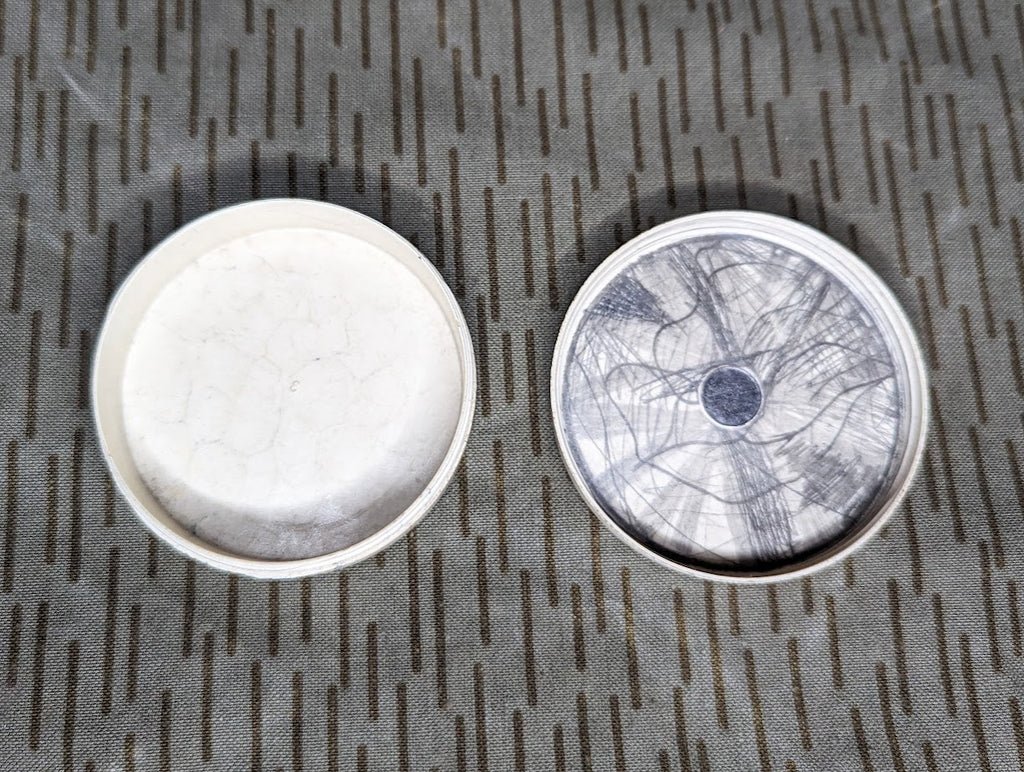 East German Menthol Dragees Container — image 4