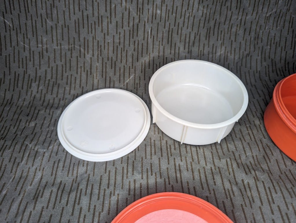 East German Fat Dish with Liner — image 6