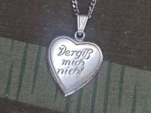 Vergiß Mich Nicht (Forget me not) Necklace Silver