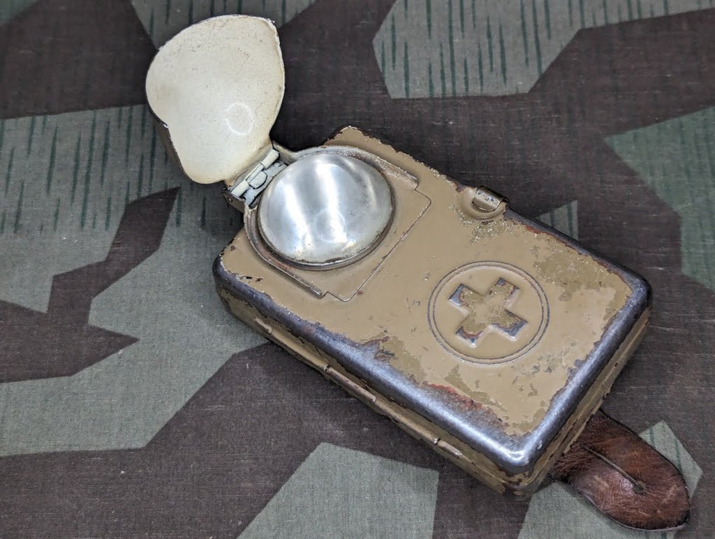 Swiss Army Flashlight — image 6