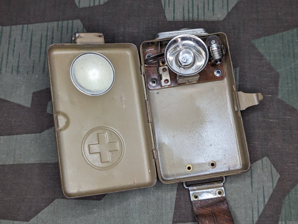 Swiss Army Flashlight — image 7