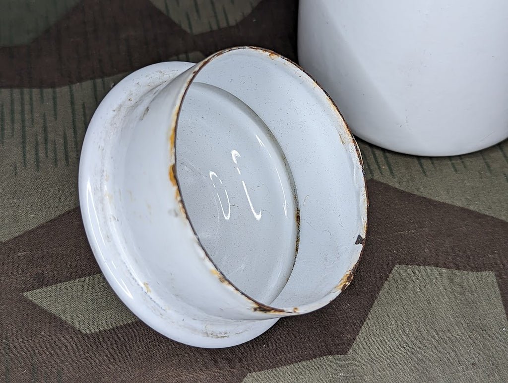 Hungarian 1L Enamel Water Can — image 3