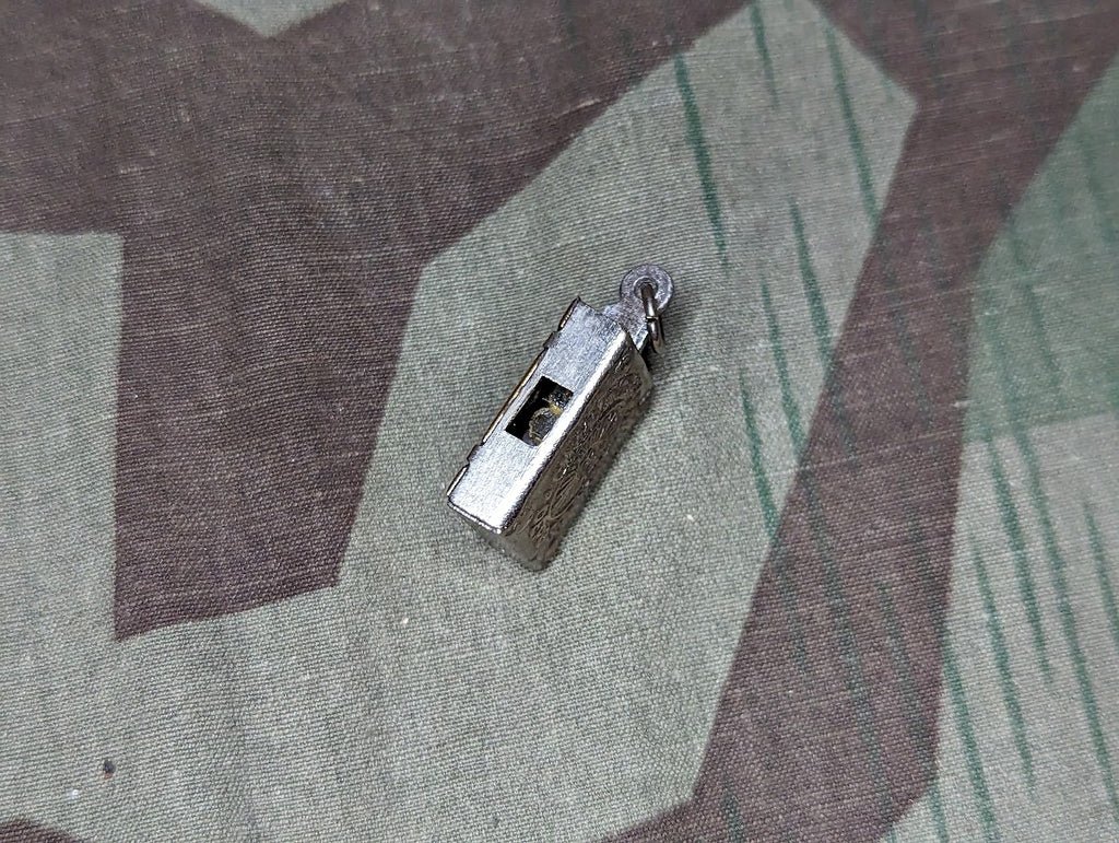 Tiny Locket Picture Viewer Cinematographie Bijou Depose — image 4