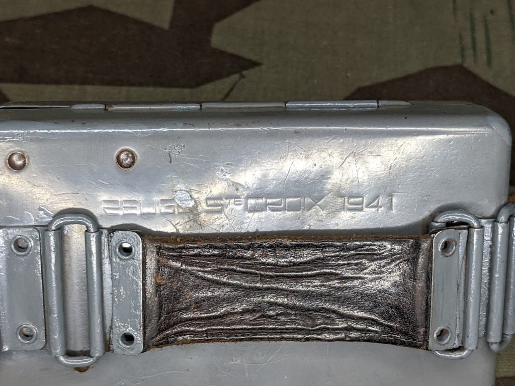 Original 1941 French PILOT Flashlight — image 3