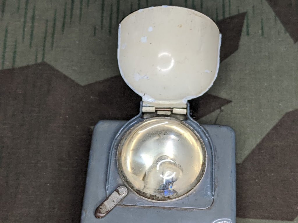 Original 1941 French PILOT Flashlight — image 5
