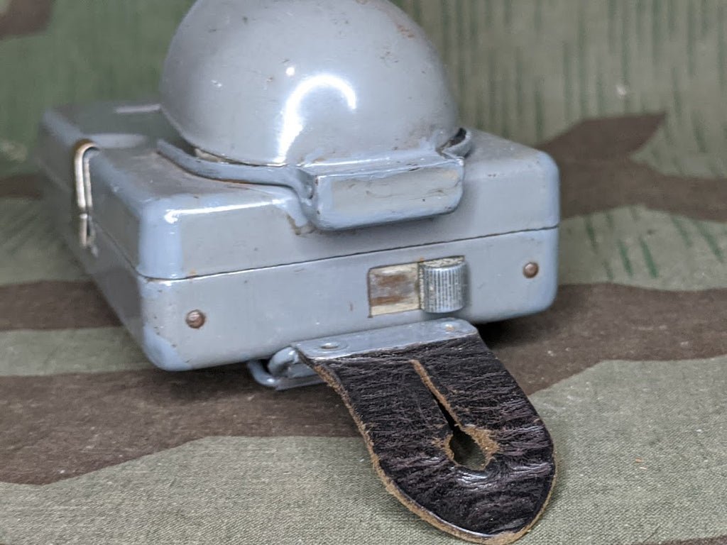 Original 1941 French PILOT Flashlight — image 6