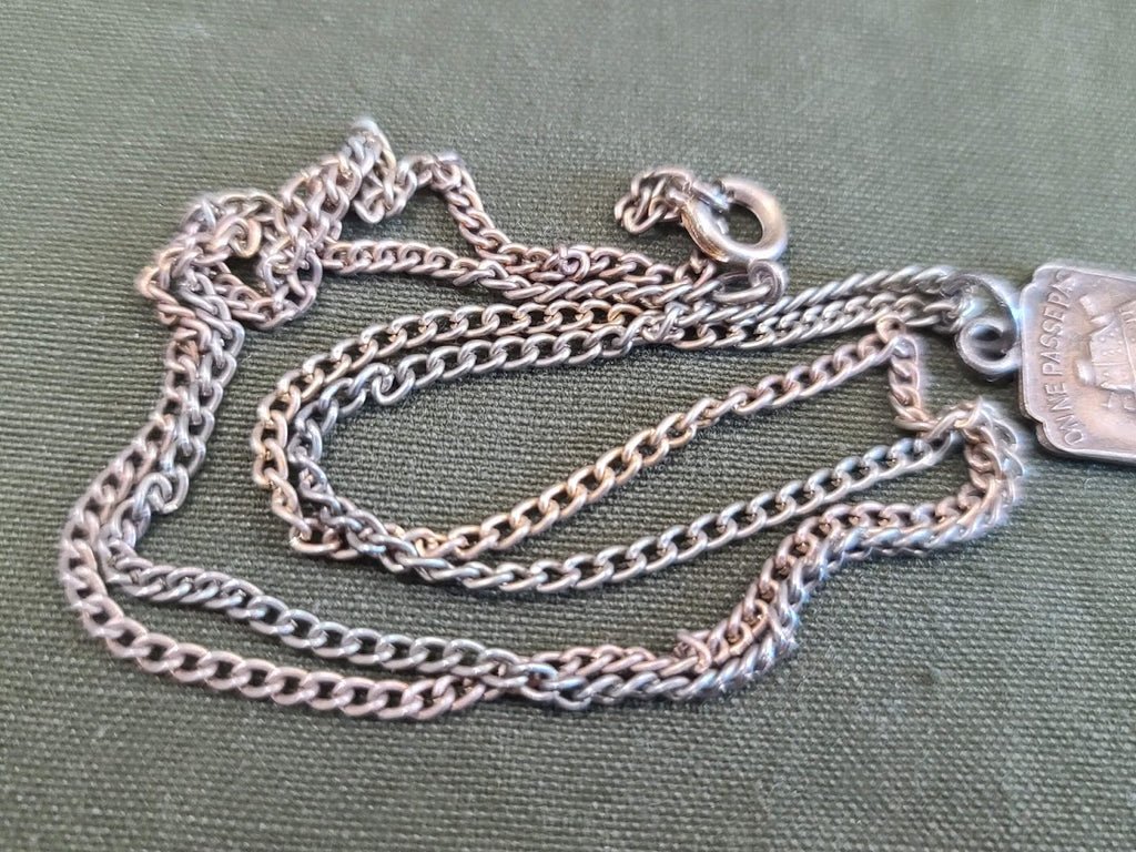 On ne Passe Pas French WWI Sweetheart Tank Necklace — image 5