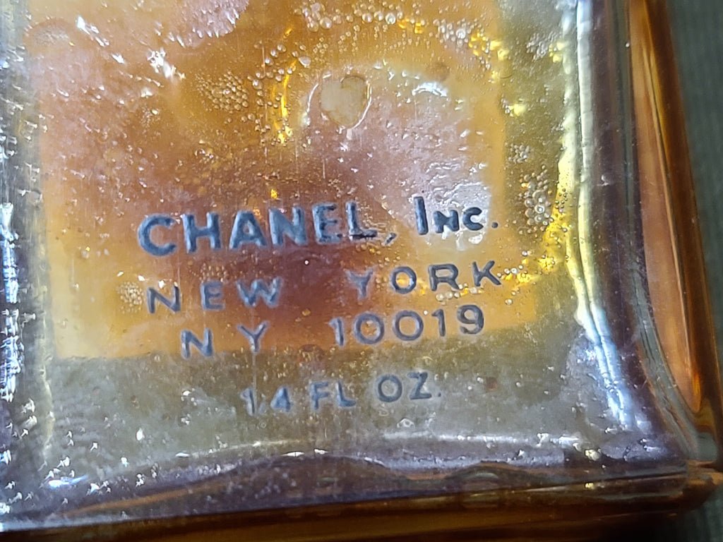 Chanel No. 5 Small Perfume Bottle — image 4