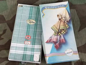 Original Box of 6 Green Taschentucher Handkerchiefs