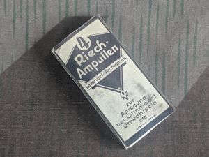 Riech-ampullen Box of Smelling Salts