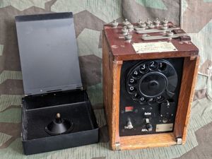 Amtszusatz for the Klappenschrank w/ Cover emy 41