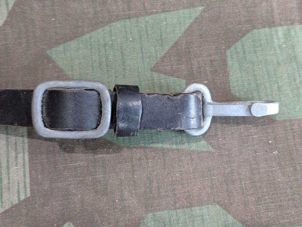 Shoulder Strap for Belt Luftschutz? — image 2