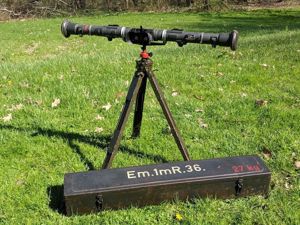 Em.1mR.36. Rangefinder in Case w/ Tripod