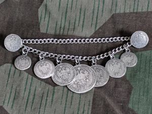 Charivari Dirndl Chain