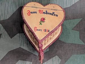 Zum Andenken Harz 1936 Jewelry Trinket Box