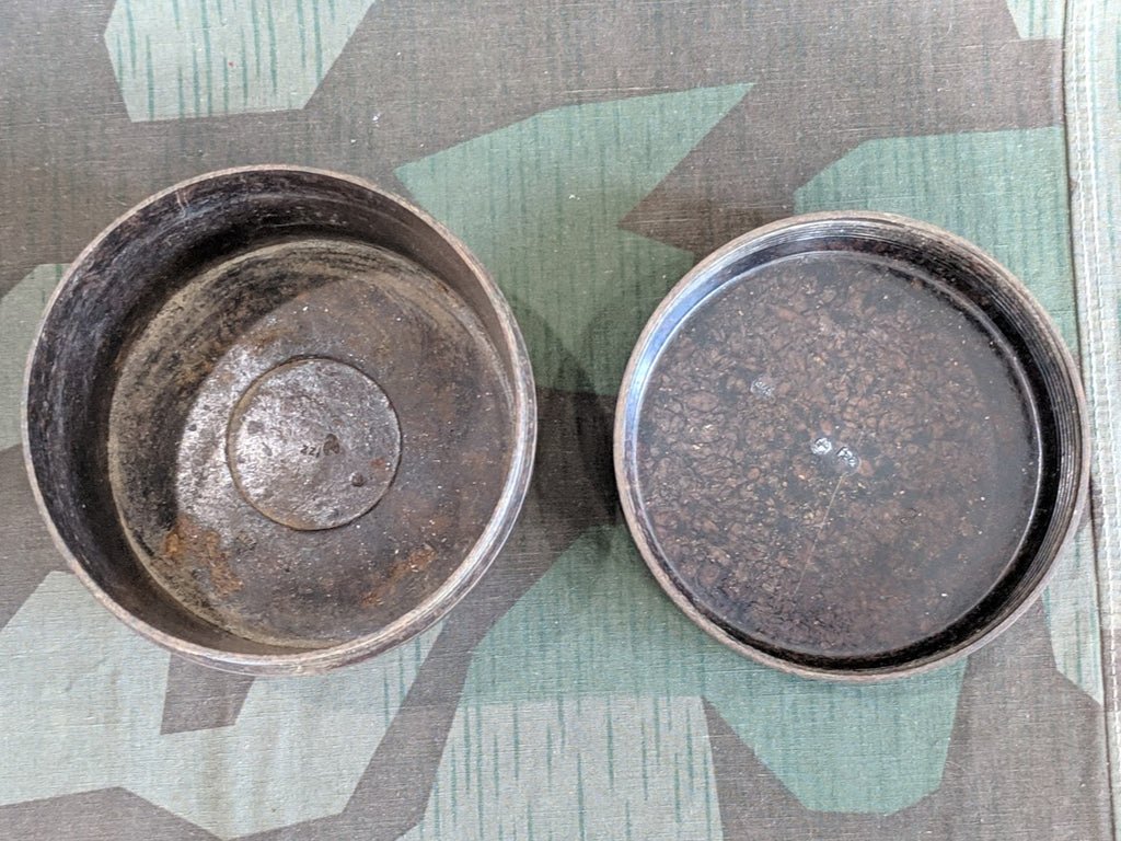 1945 Bakelite Container — image 4