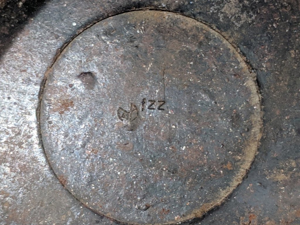 1945 Bakelite Container — image 6