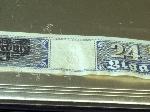 Original Silver Cardboard HN 24 Cigarette Box — image 3