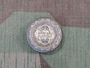 Very Small Salmiak-Pastillen Tin