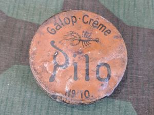 Pilo Dented Shoe Cream Tin
