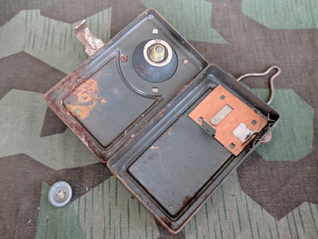 Gray Flashlight with Rotating Lenses — image 6