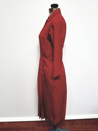 Red Button Dress(B-37' W-26' H-35') — image 7