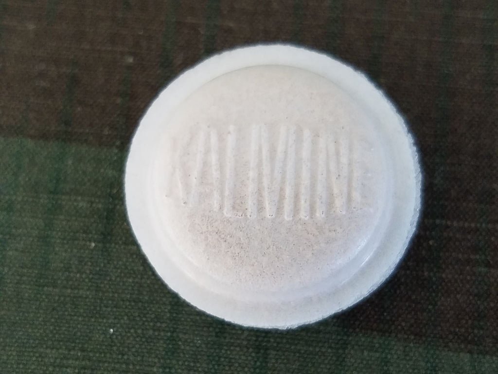 French Kalmine Pill Box with Contents — image 13