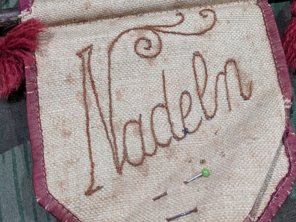 Fancy Nadeln Sewing Needle Holder — image 2