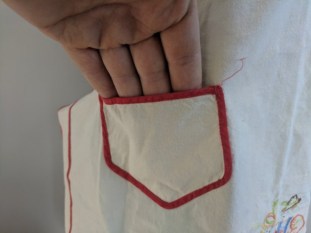 Apron with Traditional Embroidery — image 2