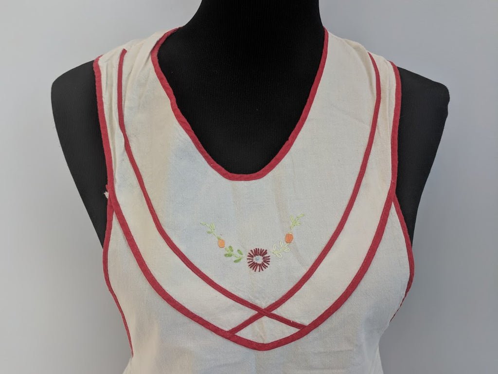 Apron with Traditional Embroidery — image 4