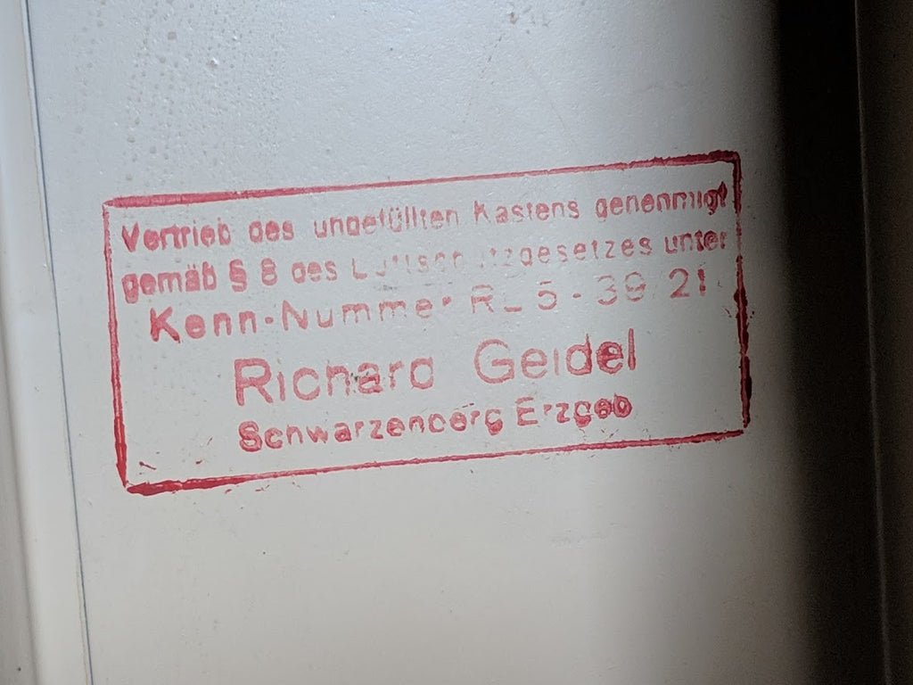 Luftschutz Apotheke Medicine Cabinet — image 5