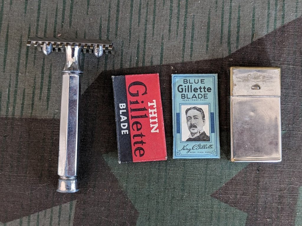 Gillette Razor in Box — image 3