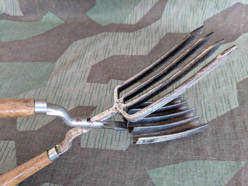 Vintage German Hair Waving Iron — image 3