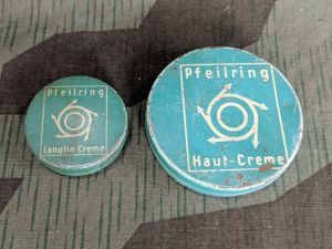 Pfeilring Tin Set: Haut-Creme and Lanolin Creme