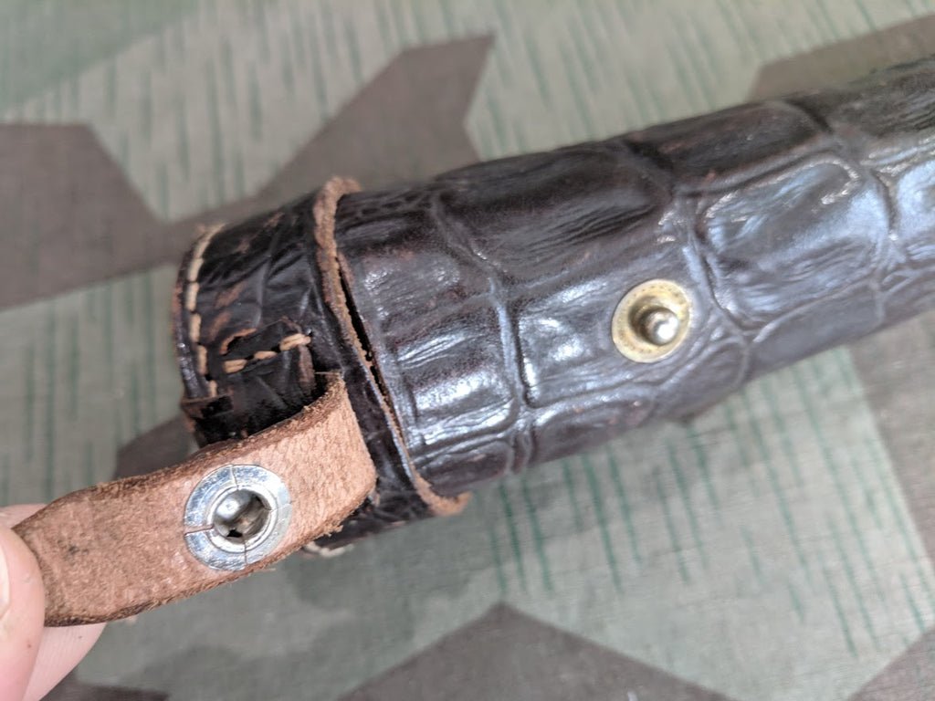 Period ROTÜ Camera Tripod — image 10