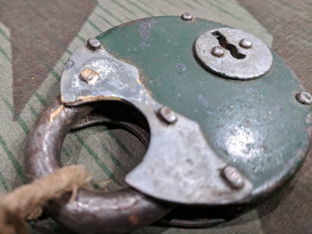 Green Lock with 2 Keys — image 4