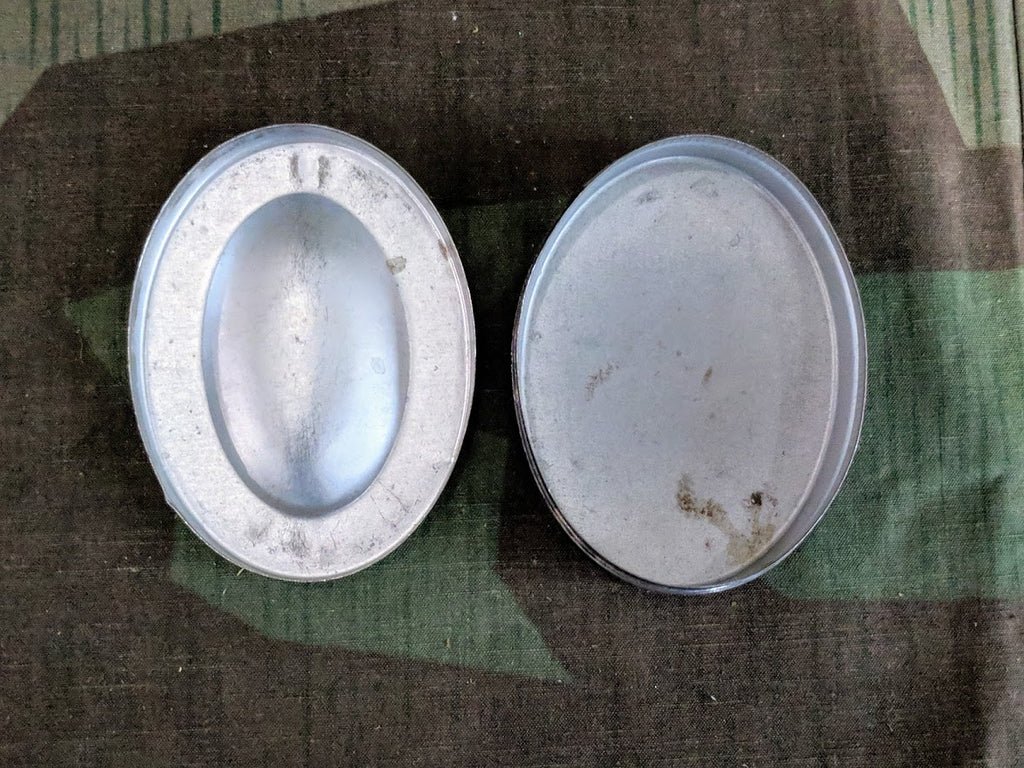 Dux Sewing Pin Tin — image 3