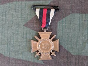 WWI Honor Cross w/ Swords