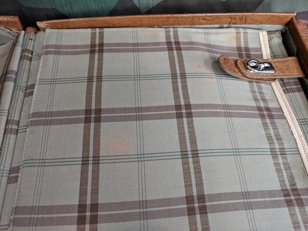 Amazing Original Traveling Toiletries Case DRGM Marked — image 11